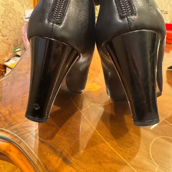 Chanel Lambskin ankle boots booties interlocking CC logo Sz 9.5 - Picture 16 of 16